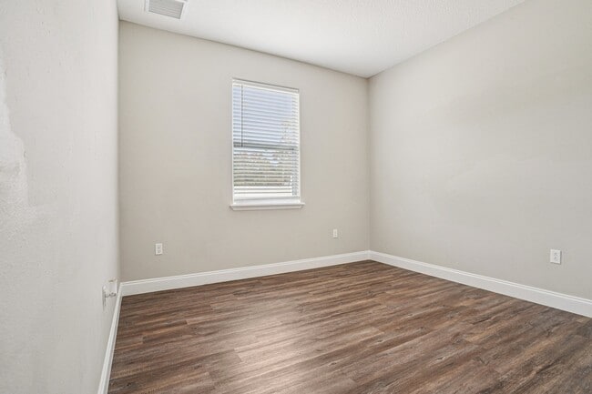 Floorplan - Eleven Oaks