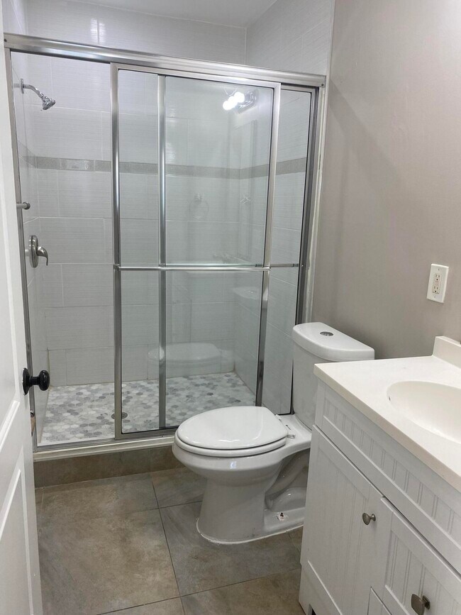 Building Photo - 508 57th St