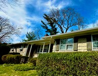 Building Photo - 3 Huyler Rd
