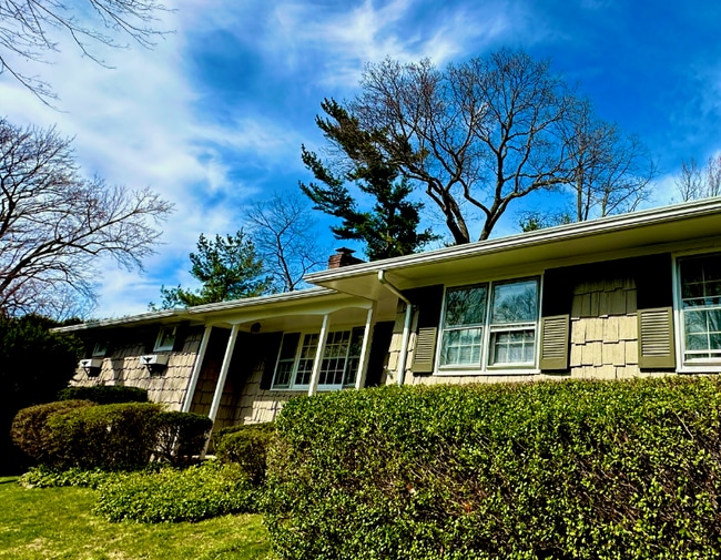 Primary Photo - 3 Huyler Rd