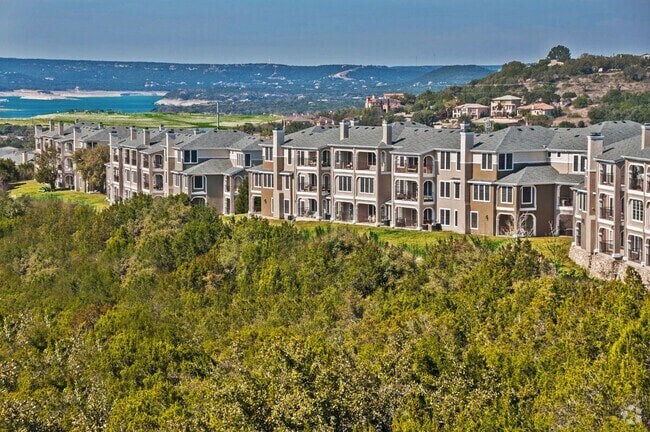 Building Photo - 3218 Manor Rd