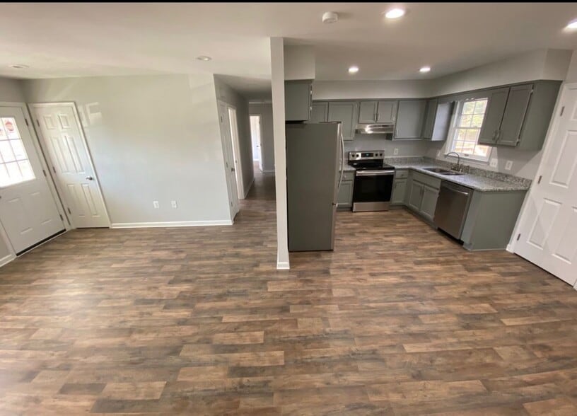 Building Photo - 7041 Soulier Ln