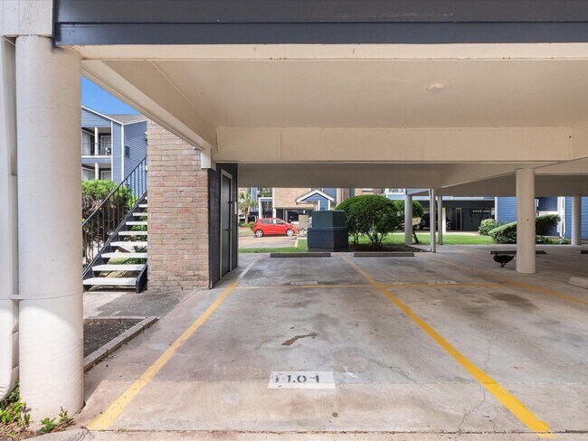 Building Photo - 18515 Egret Bay Blvd