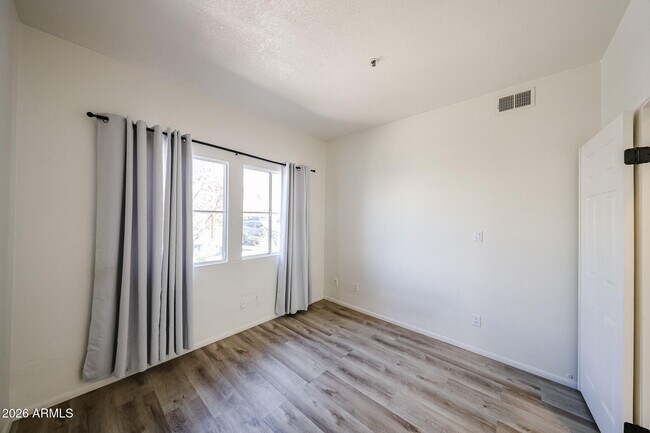 Building Photo - 11333 N 92nd St
