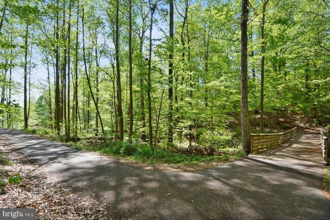 Building Photo - 12824 Clarksburg Square Rd