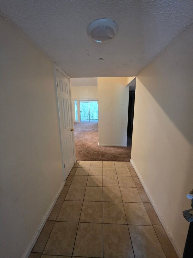 Building Photo - 1208 Bush River Rd