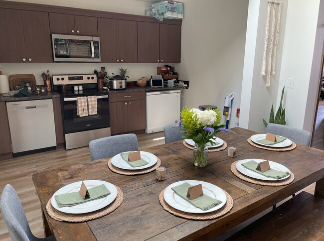 Building Photo - 33 N Washington St