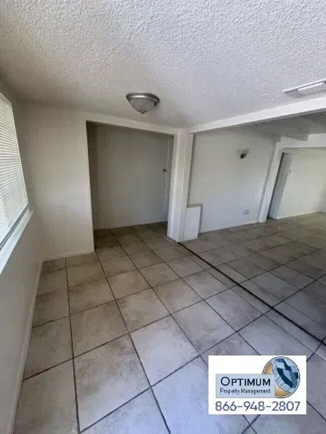 Building Photo - 13851 Pawnee Rd