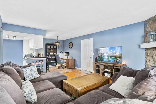 Building Photo - 7770 W 87th Dr