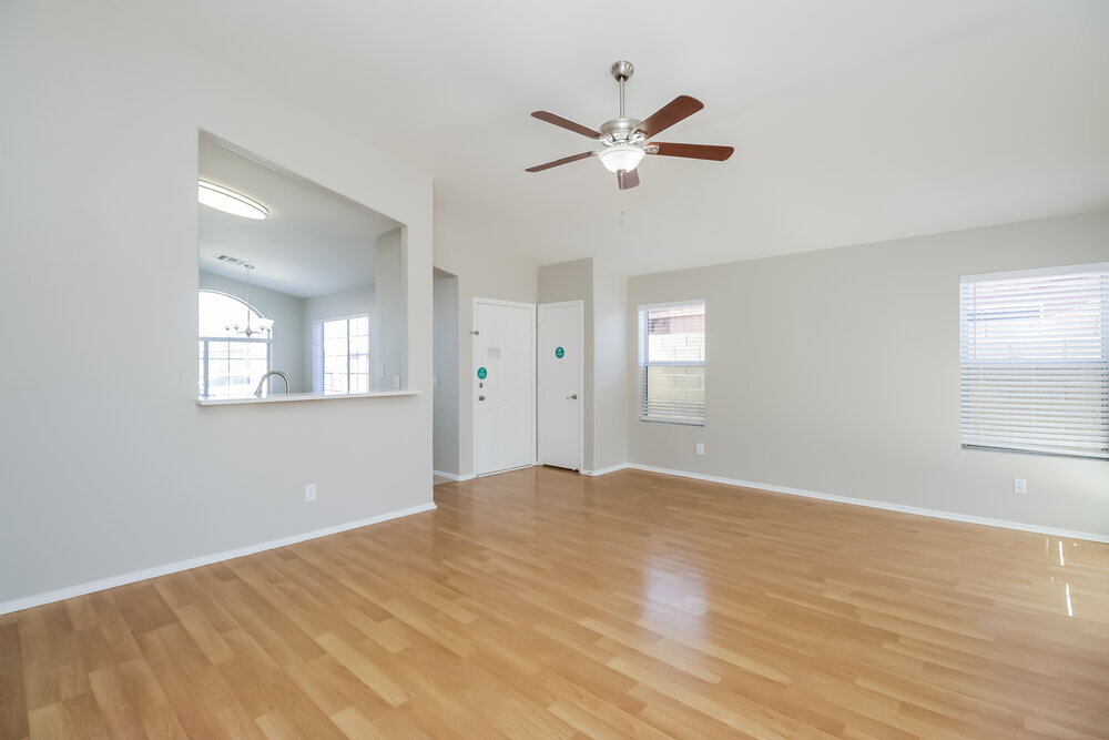 Building Photo - 851 E Boston St