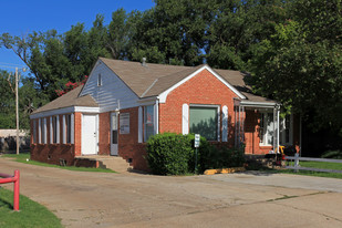 Building Photo - Amberwood Apartments