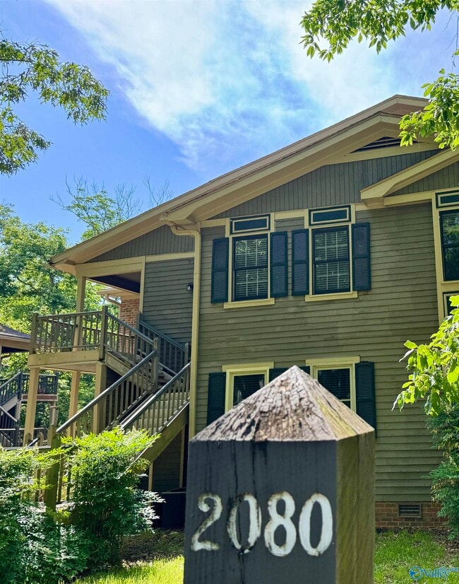 Building Photo - 2080 Woodlawn Dr SW