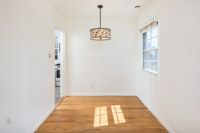 Dining area - 8704 El Manor Ave