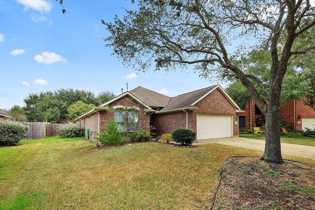 Building Photo - 25910 N Lakefair Dr