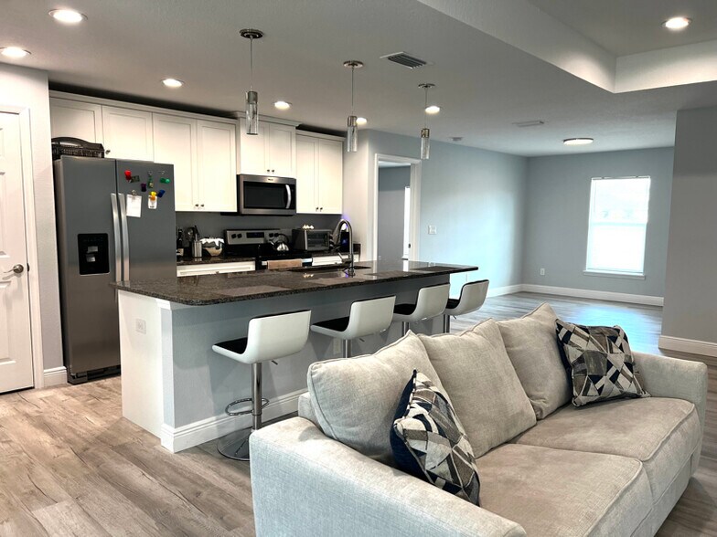 Building Photo - 379 Wilton Ave SW