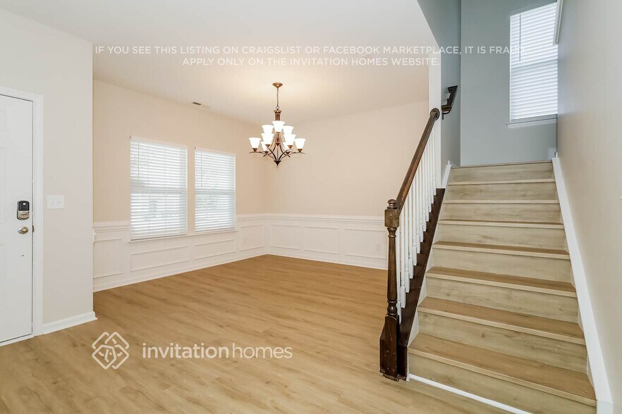 Building Photo - 1841 Swan Dr