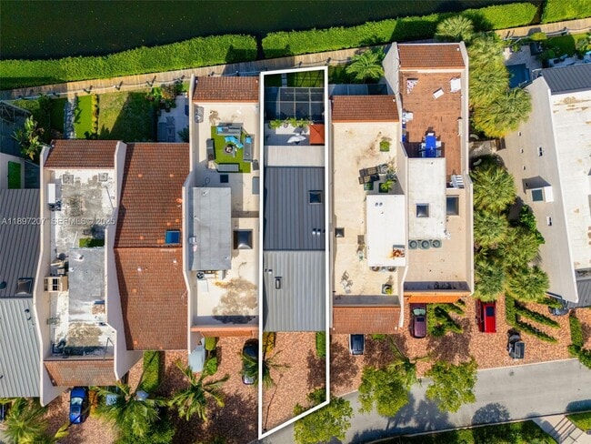 Building Photo - 6124 Paradise Point Dr