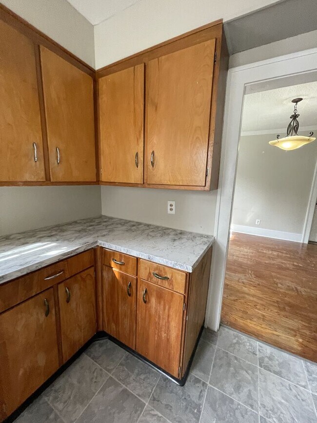 Building Photo - 2587 Titus Ave