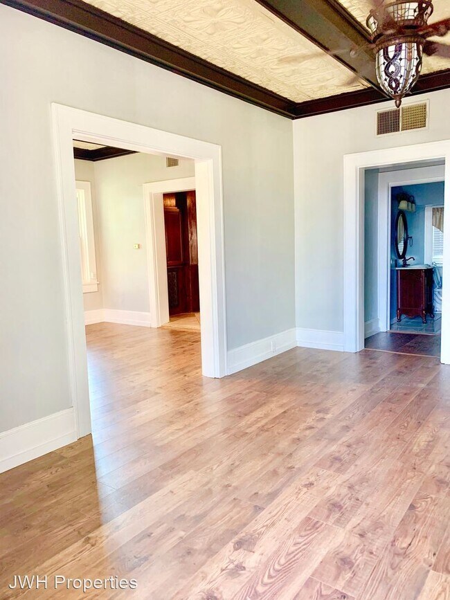 Building Photo - 4 br, 2.5 bath House - 1040 Blanchard Place