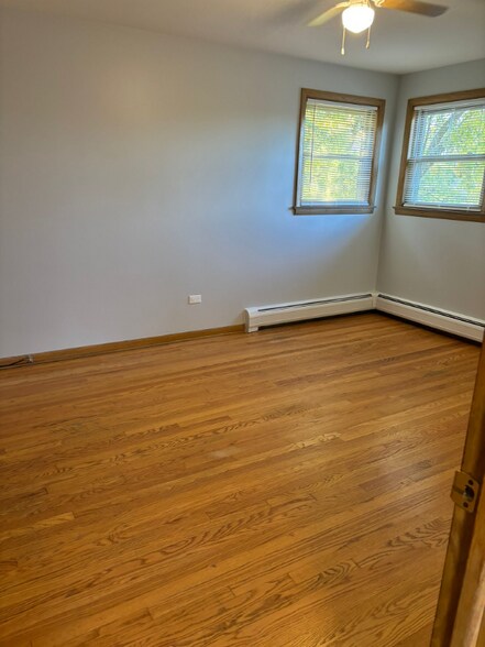 Building Photo - 7350 W Belmont Ave