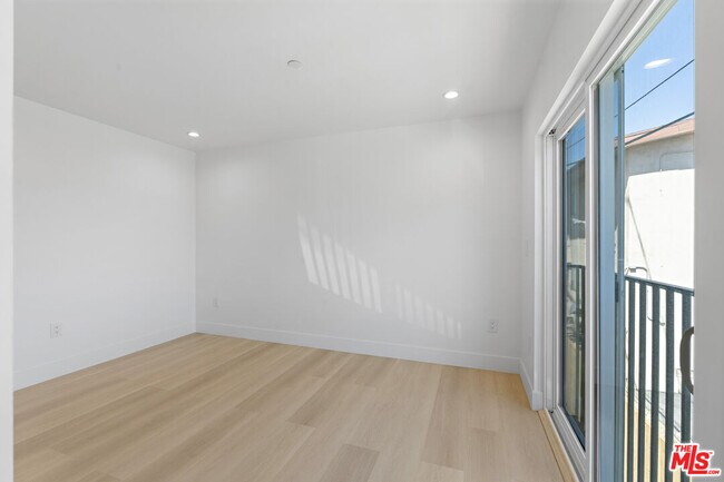 Building Photo - 10963 Calvert St