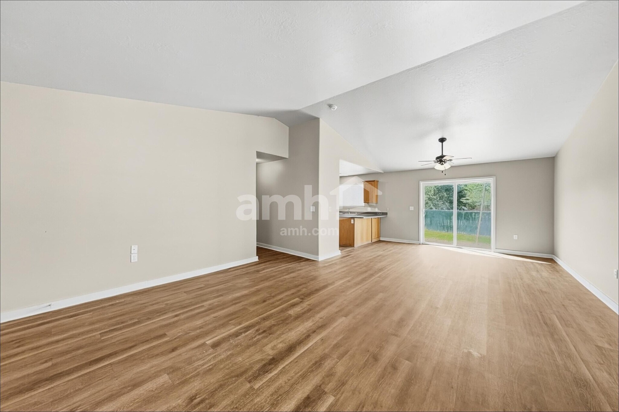 Building Photo - 829 E 725 N