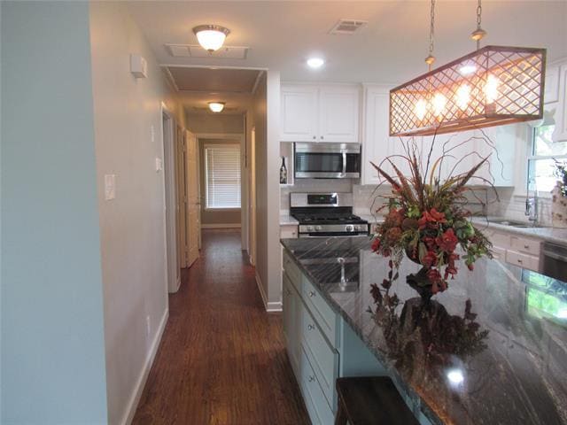 Building Photo - 106 S Clark St