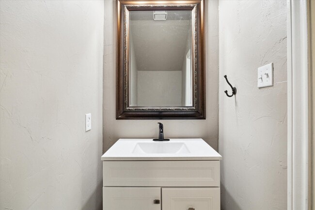 Building Photo - 5315 Sunbright Ct