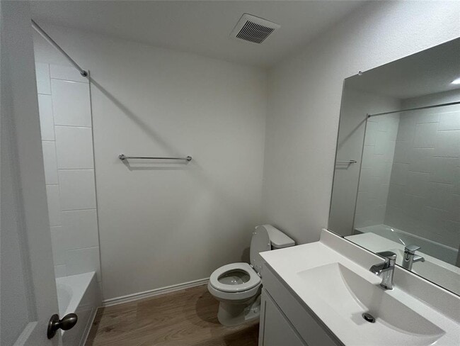 Building Photo - 1307 Windom Court Way
