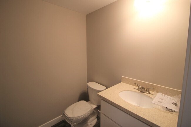 Building Photo - 629 Washington St