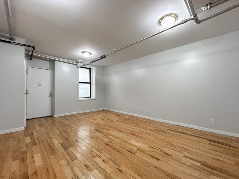 Building Photo - 541 W 156th St