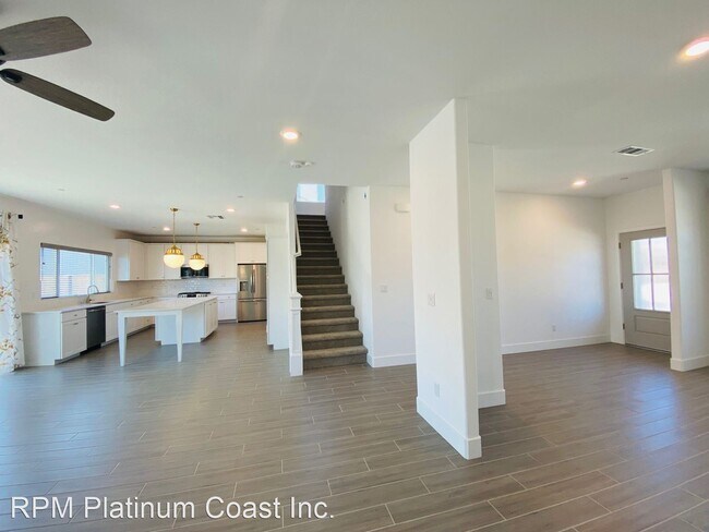 Building Photo - 4 br, 2.5 bath House - 978 Lester Ave.