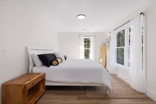 Building Photo - 50 S County Trl