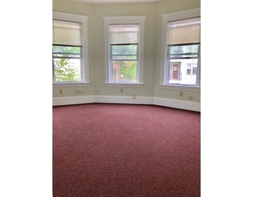 Building Photo - 32 Douglas St