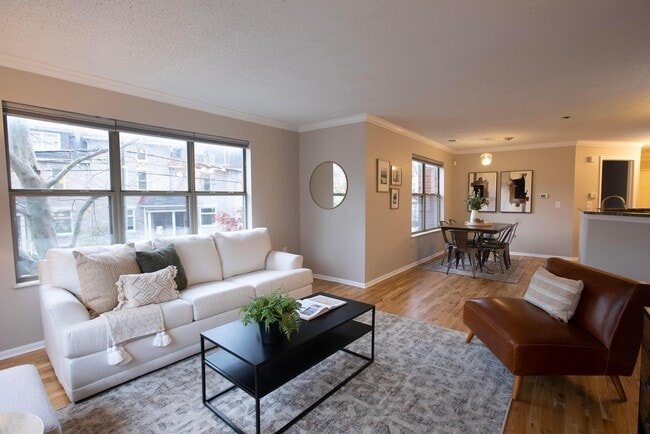 Building Photo - 39 Buttles Ave