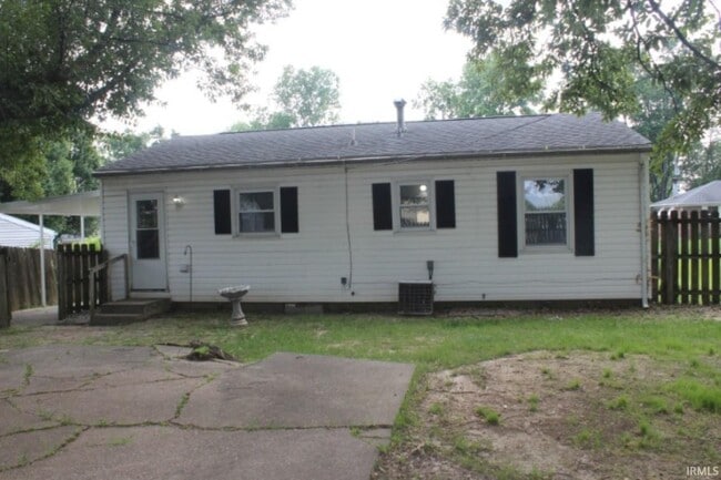 Building Photo - 1701 N Alvord Blvd