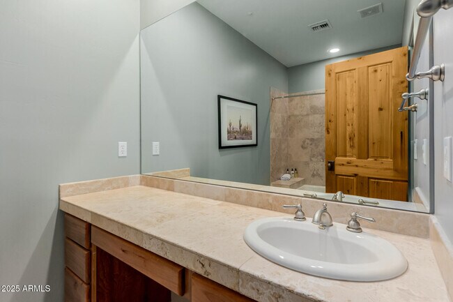 Building Photo - 15510 E Telegraph Dr