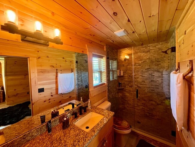 Building Photo - Gorgeous 3-Bedroom Log Cabin with Loft, La...