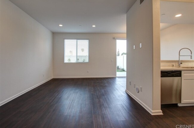 Building Photo - 14903 W Navarre Way