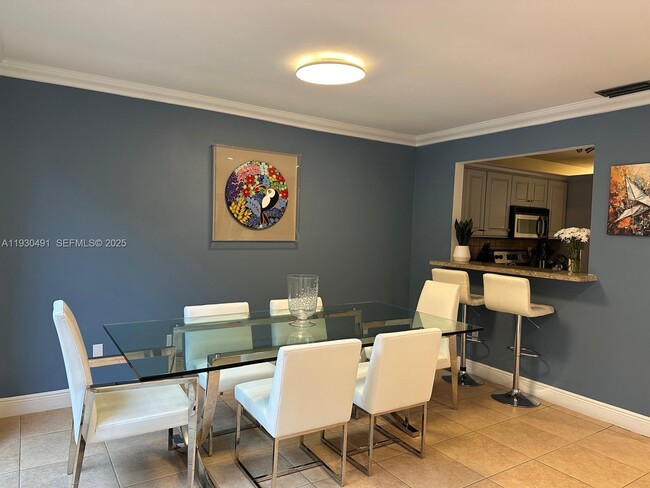 Building Photo - 9805 Costa Del Sol Blvd