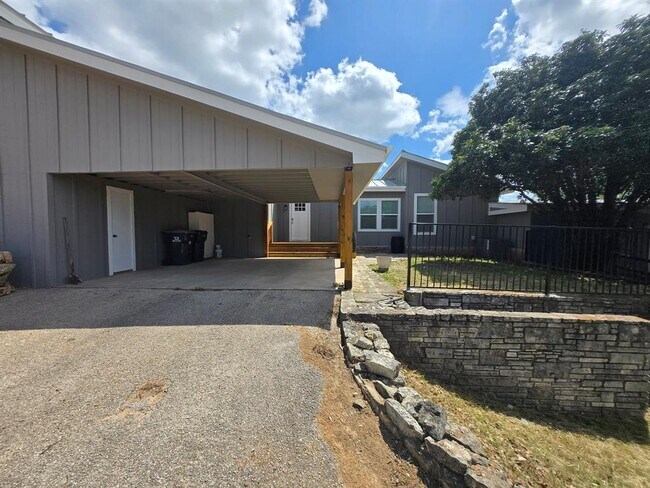 Building Photo - 22101 400 Ave