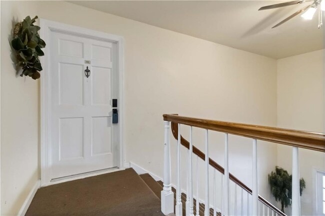 Building Photo - 46 Le Parc Fontaine