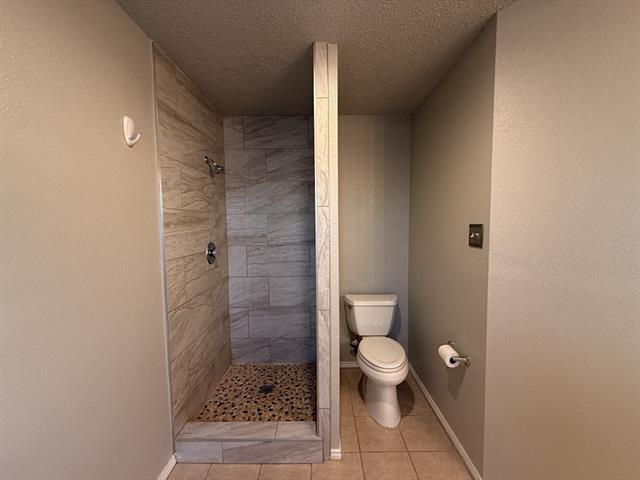 Building Photo - 7033 Snowy Owl St