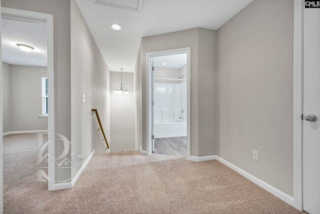 Building Photo - 122 Drummond Wy