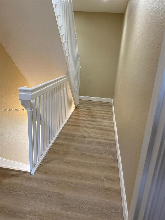 Building Photo - 2832 SW 81st Ave