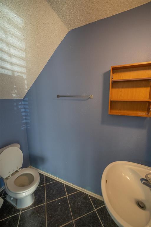 Building Photo - 1250 Redondo Way