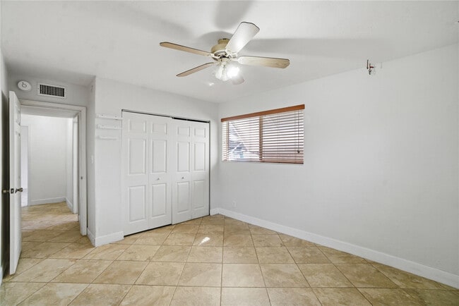 Building Photo - 510 S 29th Ct