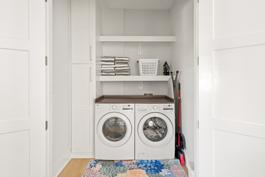 Building Photo - 867 Bowers Ln