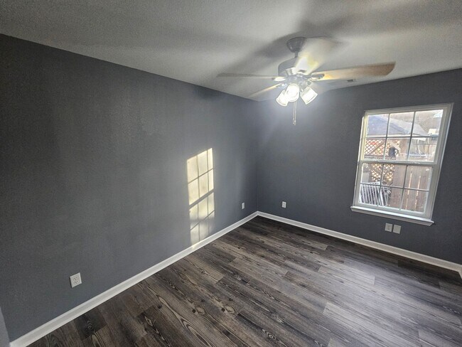 Building Photo - 4 bed 2 bath home in Benton