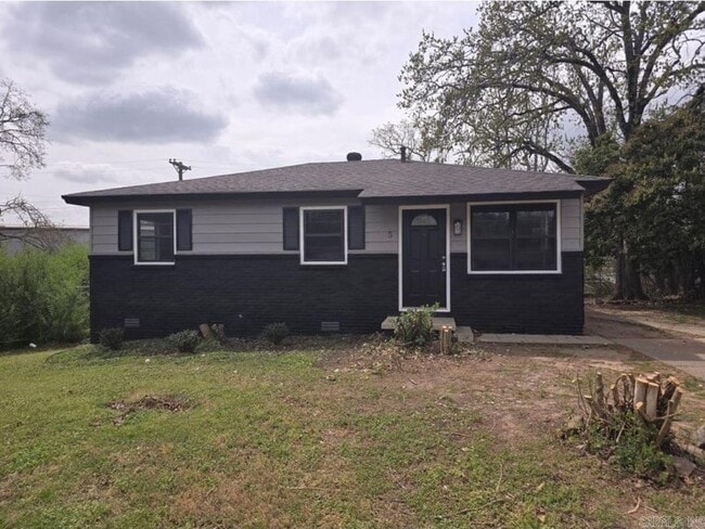 Primary Photo - 5 Oakview Dr